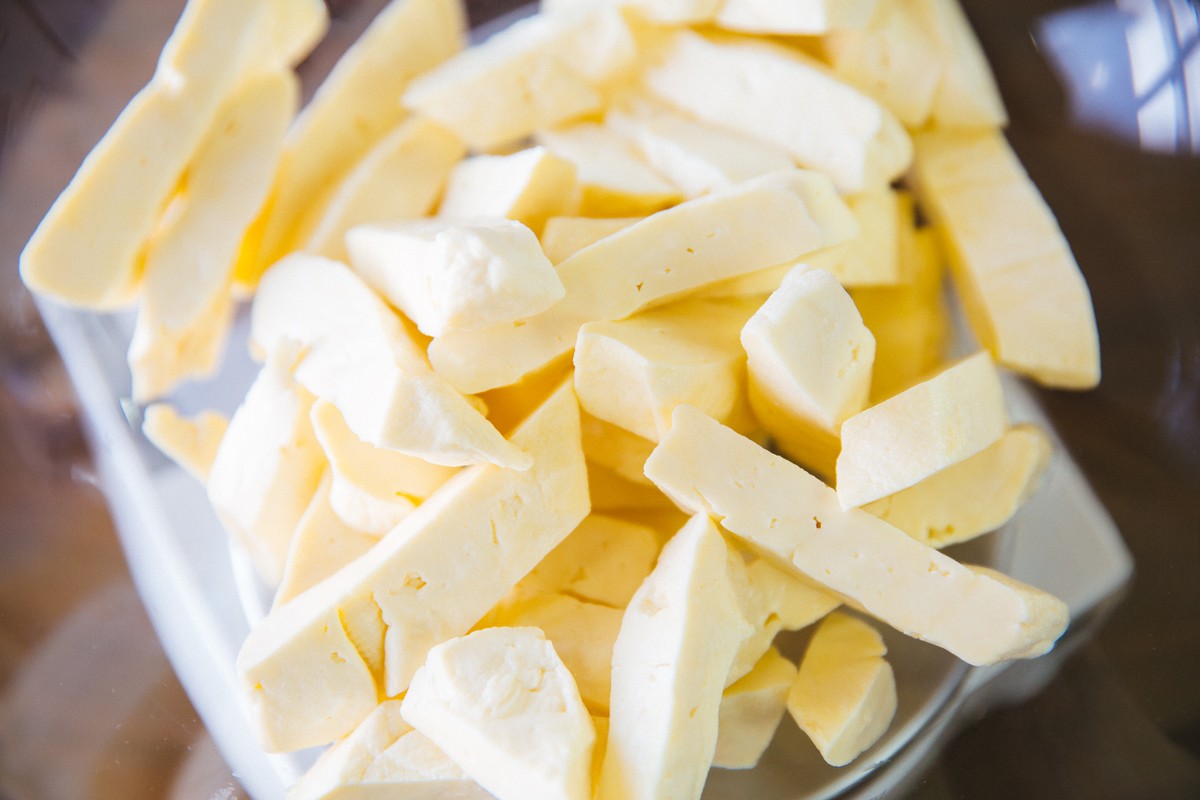 How to Make Squeaky Cheese Curds Just Like Beecher’s Sous Vide Recipe